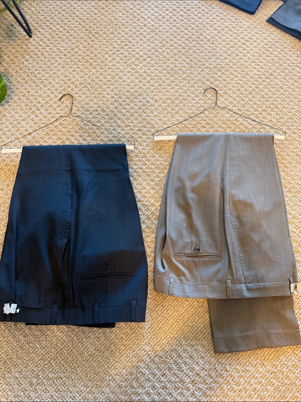 Men’s 2 pairs Hart Schaffer Marx 100% wool dress pants 36R navy tan Dry cleaned